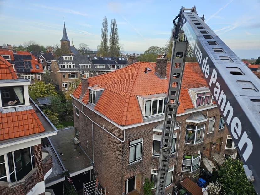 Dakproject in Almelo met herstel en vernieuwing van dakdetails